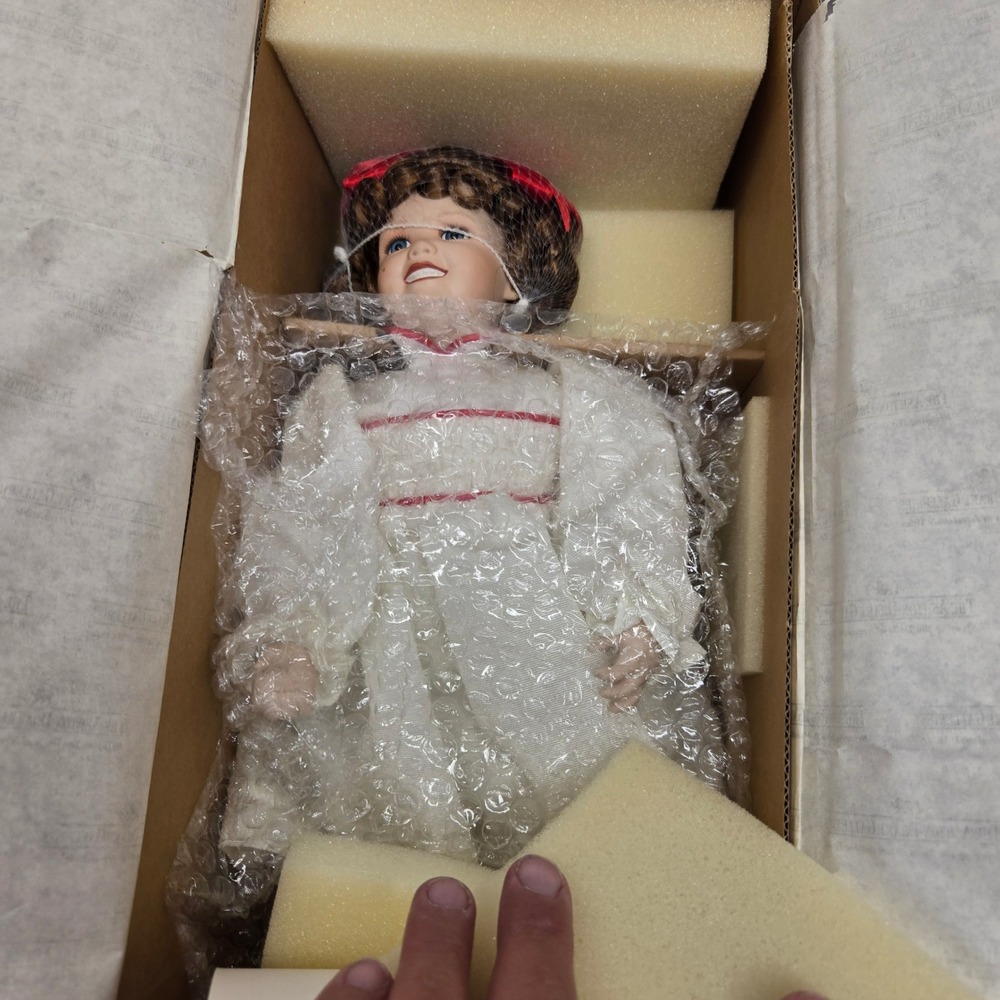 Ashton Drake Melissa Reach for the Stars Porcelain Doll Original Box COA